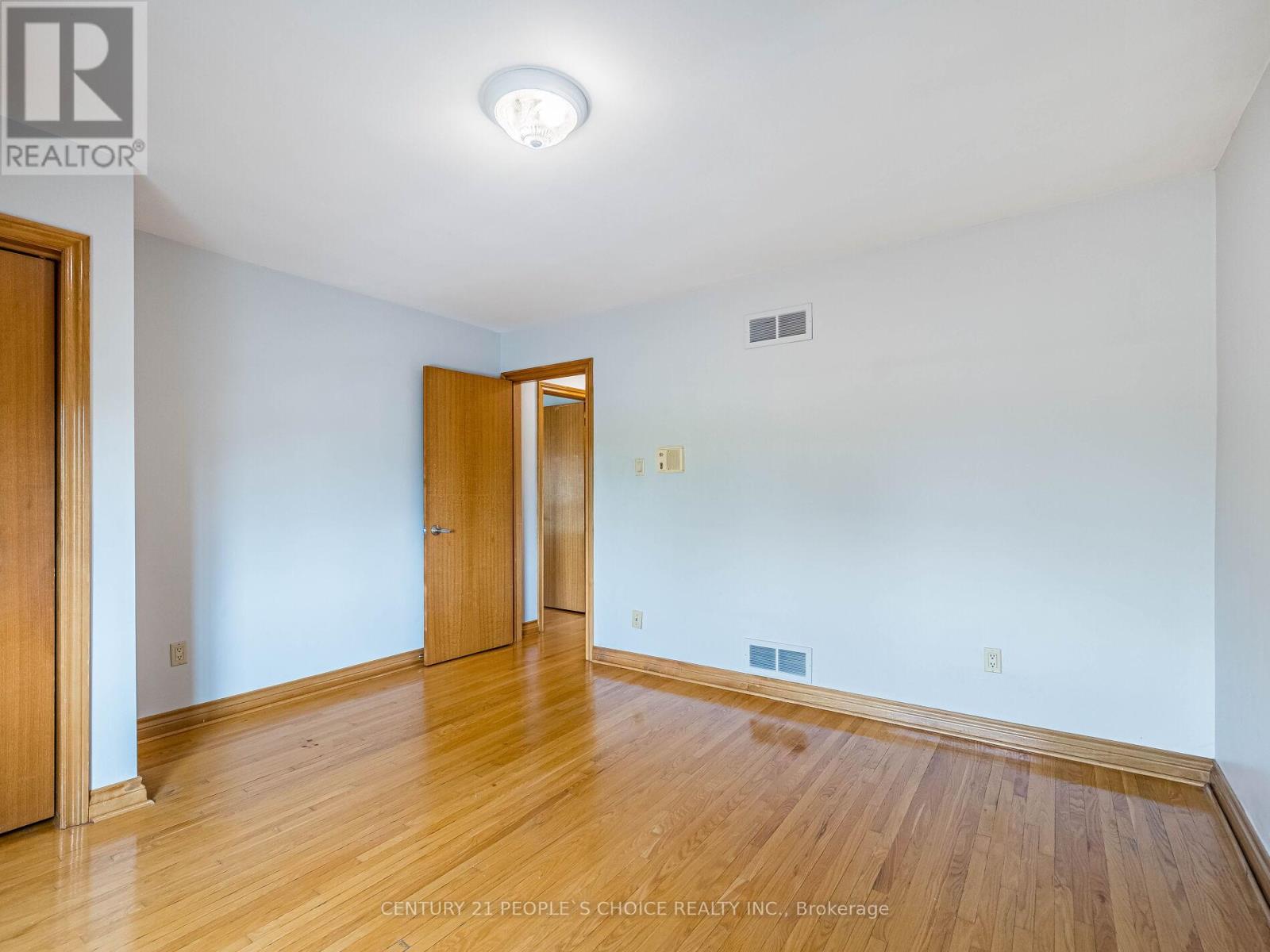 Upper - 110 Houston Road, Vaughan, Ontario  L4L 1V3 - Photo 42 - N12560936