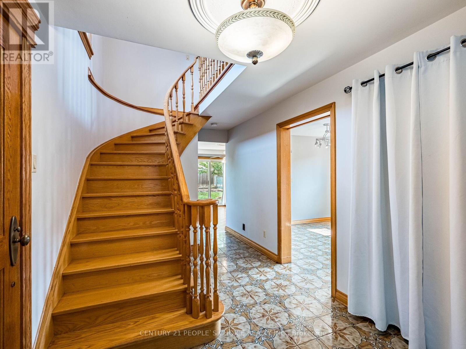 Upper - 110 Houston Road, Vaughan, Ontario  L4L 1V3 - Photo 7 - N12560936