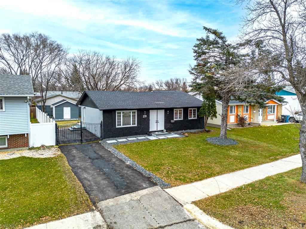 279 Mapleglen Drive, Winnipeg, Manitoba  R2P 0B1 - Photo 0 - 202528406