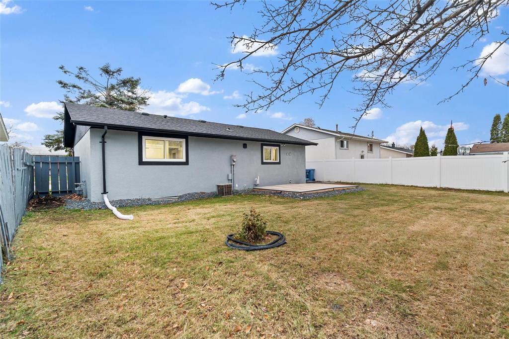 279 Mapleglen Drive, Winnipeg, Manitoba  R2P 0B1 - Photo 30 - 202528406
