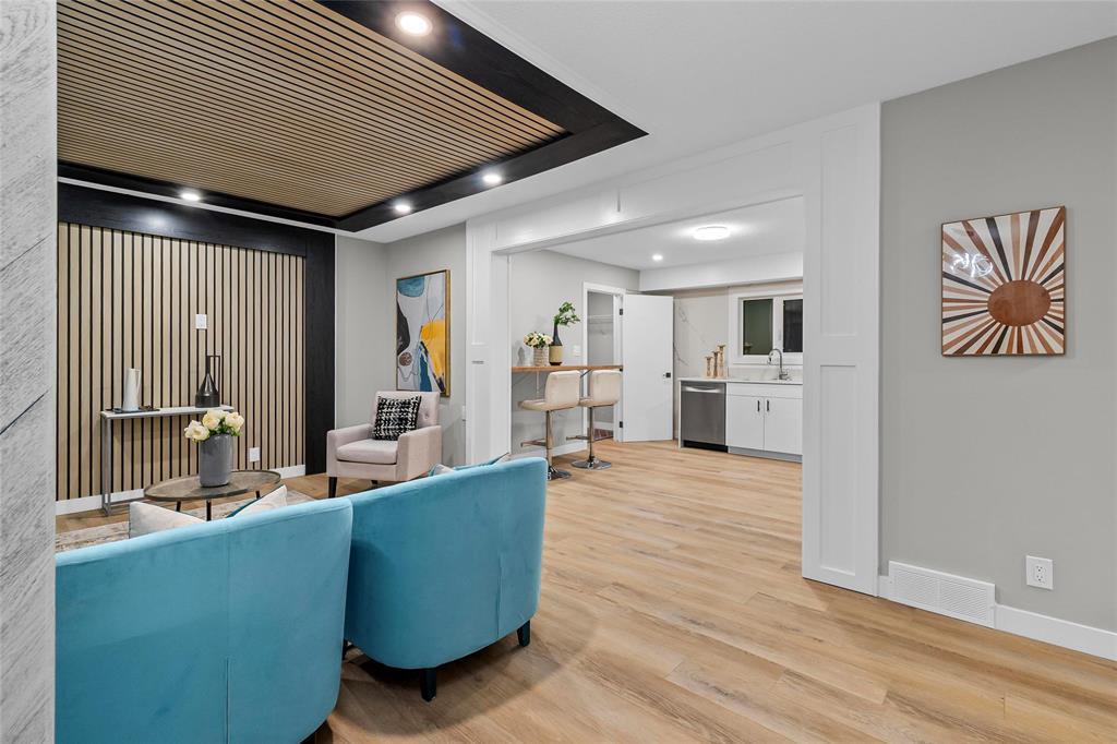 279 Mapleglen Drive, Winnipeg, Manitoba  R2P 0B1 - Photo 3 - 202528406