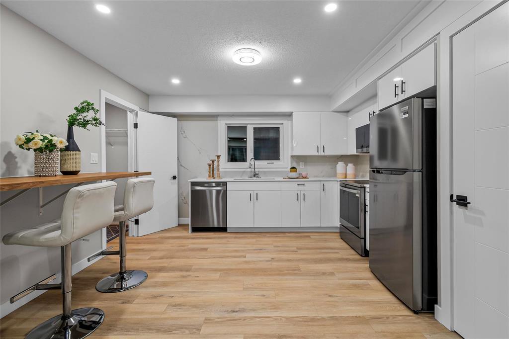 279 Mapleglen Drive, Winnipeg, Manitoba  R2P 0B1 - Photo 9 - 202528406