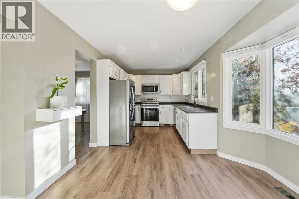 30 Comfort Close, Red Deer, Alberta  T4P 2T7 - Photo 9 - A2266779