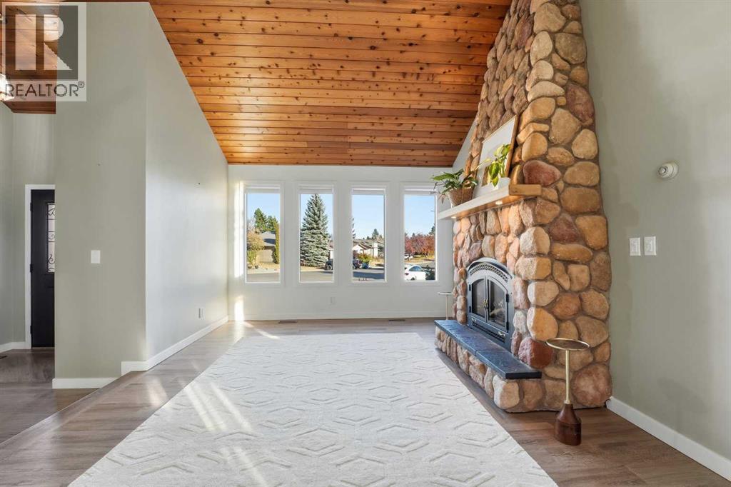 30 Comfort Close, Red Deer, Alberta  T4P 2T7 - Photo 4 - A2266779