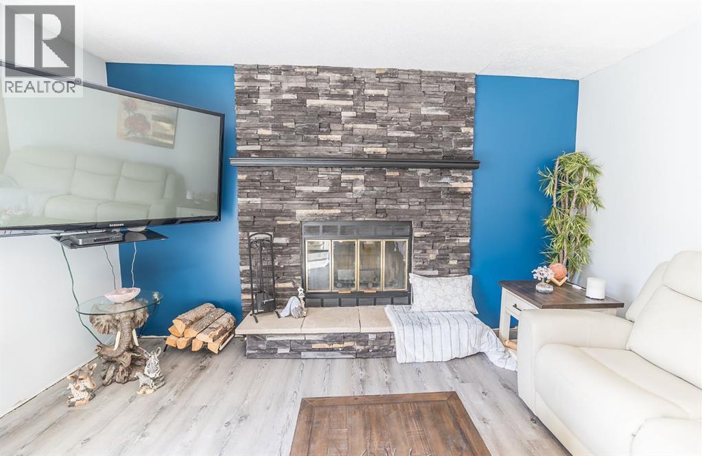 35 Depalme Street, Red Deer, Alberta  T4R 2G4 - Photo 9 - A2269607