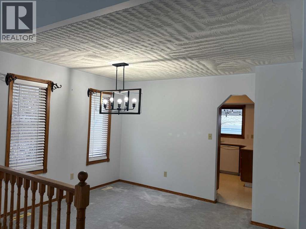 35 Depalme Street, Red Deer, Alberta  T4R 2G4 - Photo 4 - A2269607