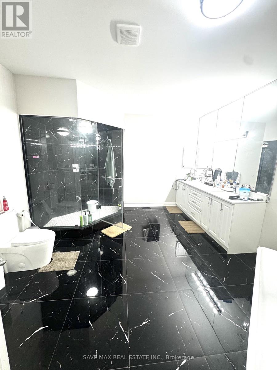 64 Louvain Drive, Brampton, Ontario L6P 1Y9 - Photo 15 - W12558462