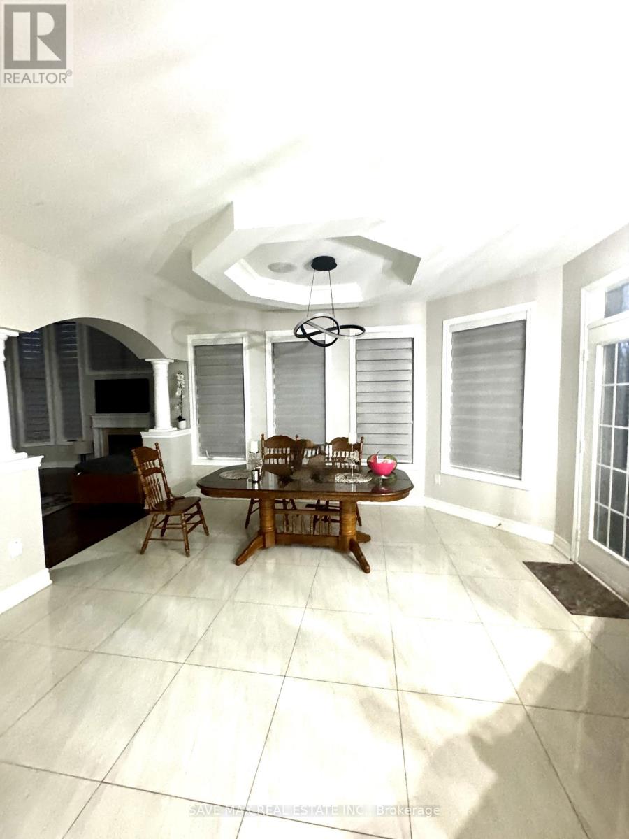 64 Louvain Drive, Brampton, Ontario L6P 1Y9 - Photo 5 - W12558462