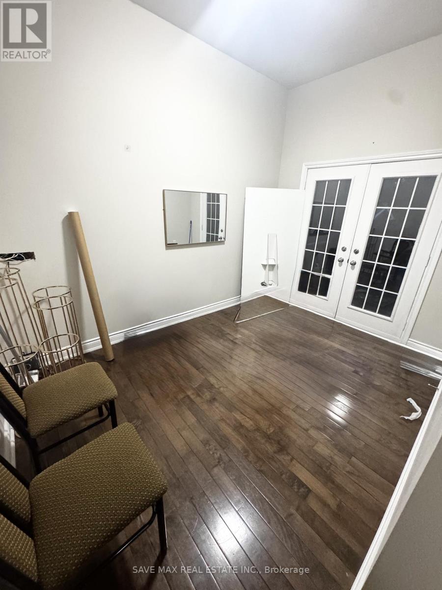 64 Louvain Drive, Brampton, Ontario L6P 1Y9 - Photo 9 - W12558462