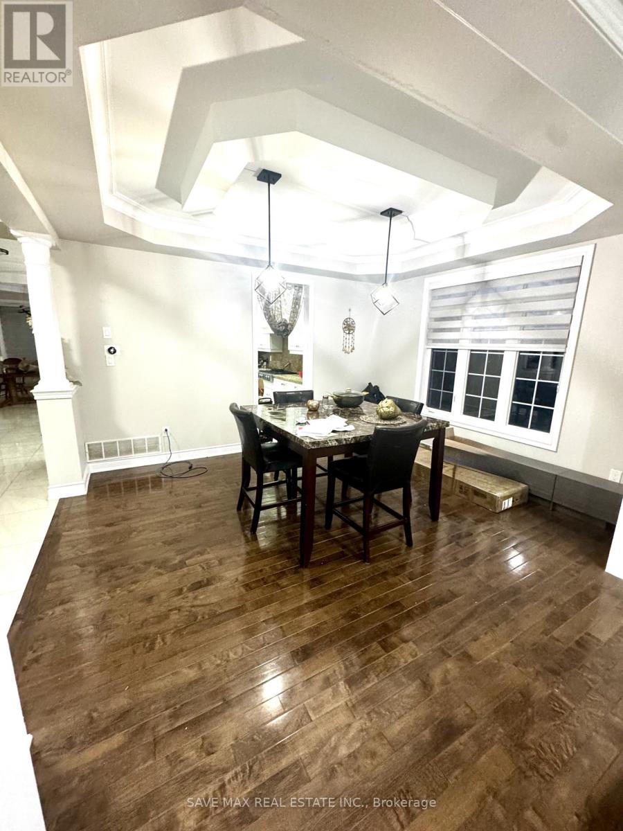 64 Louvain Drive, Brampton, Ontario L6P 1Y9 - Photo 4 - W12558462