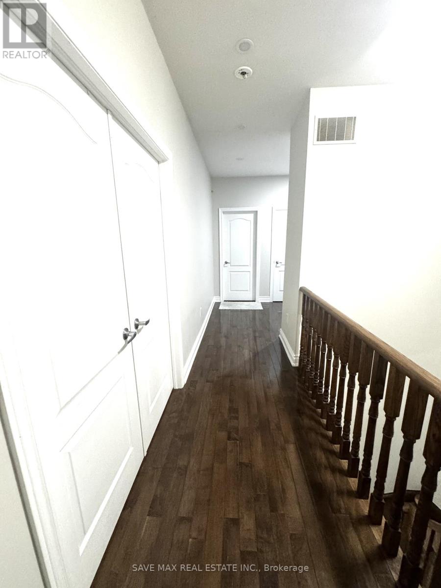 64 Louvain Drive, Brampton, Ontario L6P 1Y9 - Photo 12 - W12558462