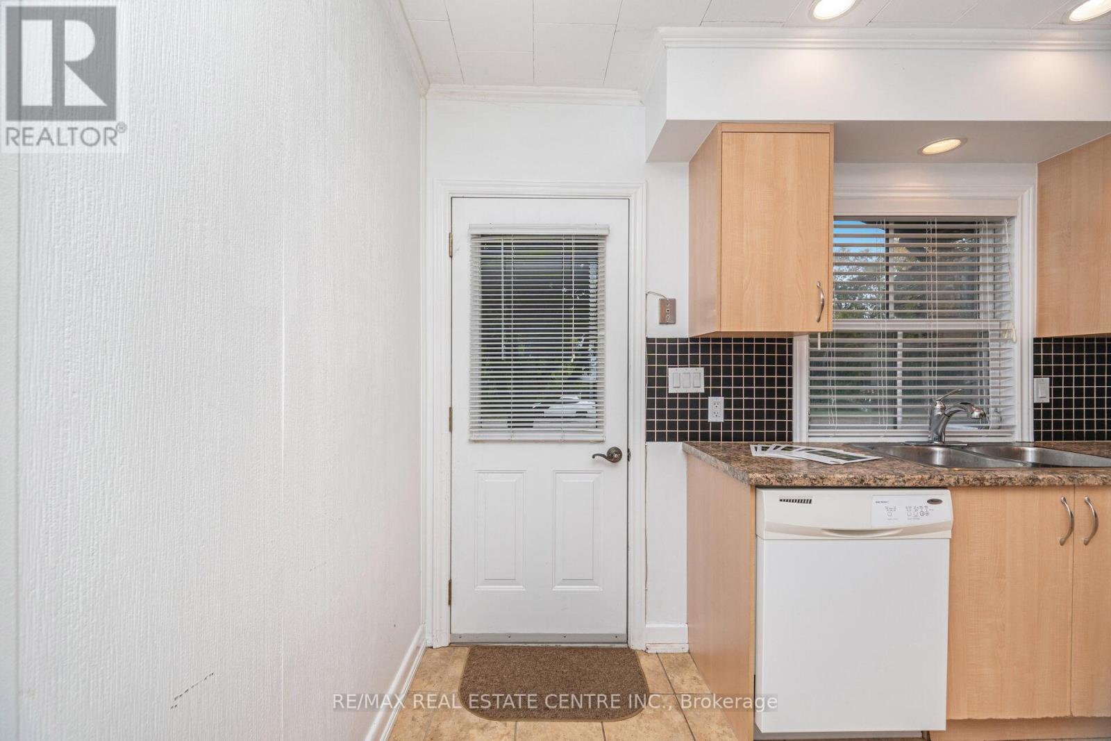 7742 Churchville Road, Brampton, Ontario  L6Y 0H5 - Photo 8 - W12560938