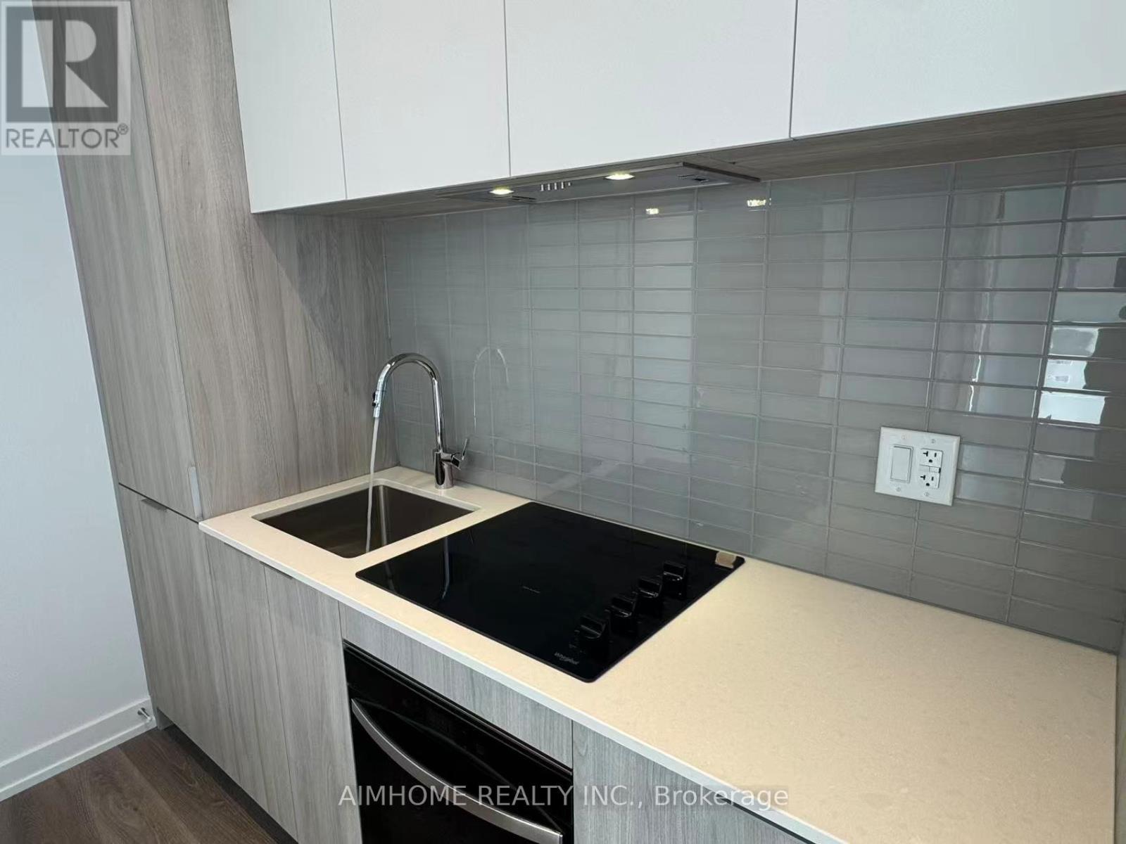 1209 - 395 Square One Drive, Mississauga, Ontario  L5B 0P6 - Photo 11 - W12560942