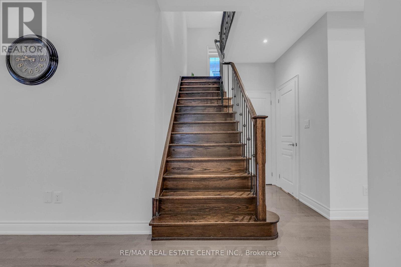 11 Mistyglen Crescent, Brampton, Ontario  L6Y 0X2 - Photo 17 - W12560946