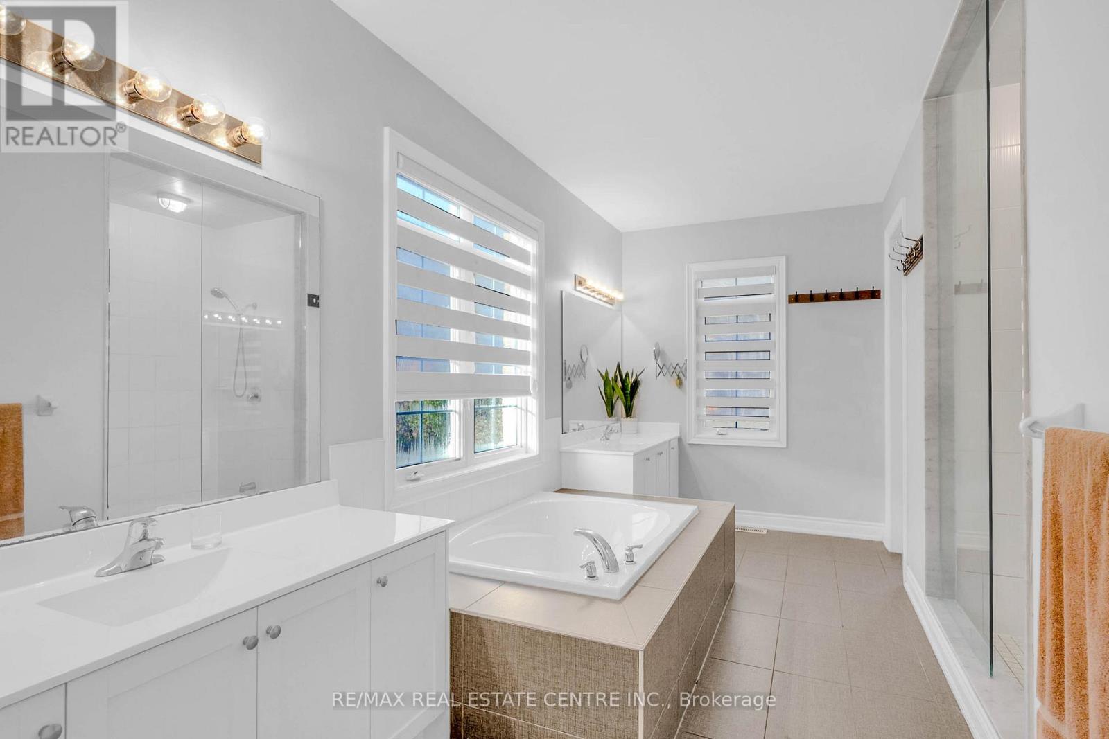 11 Mistyglen Crescent, Brampton, Ontario  L6Y 0X2 - Photo 26 - W12560946