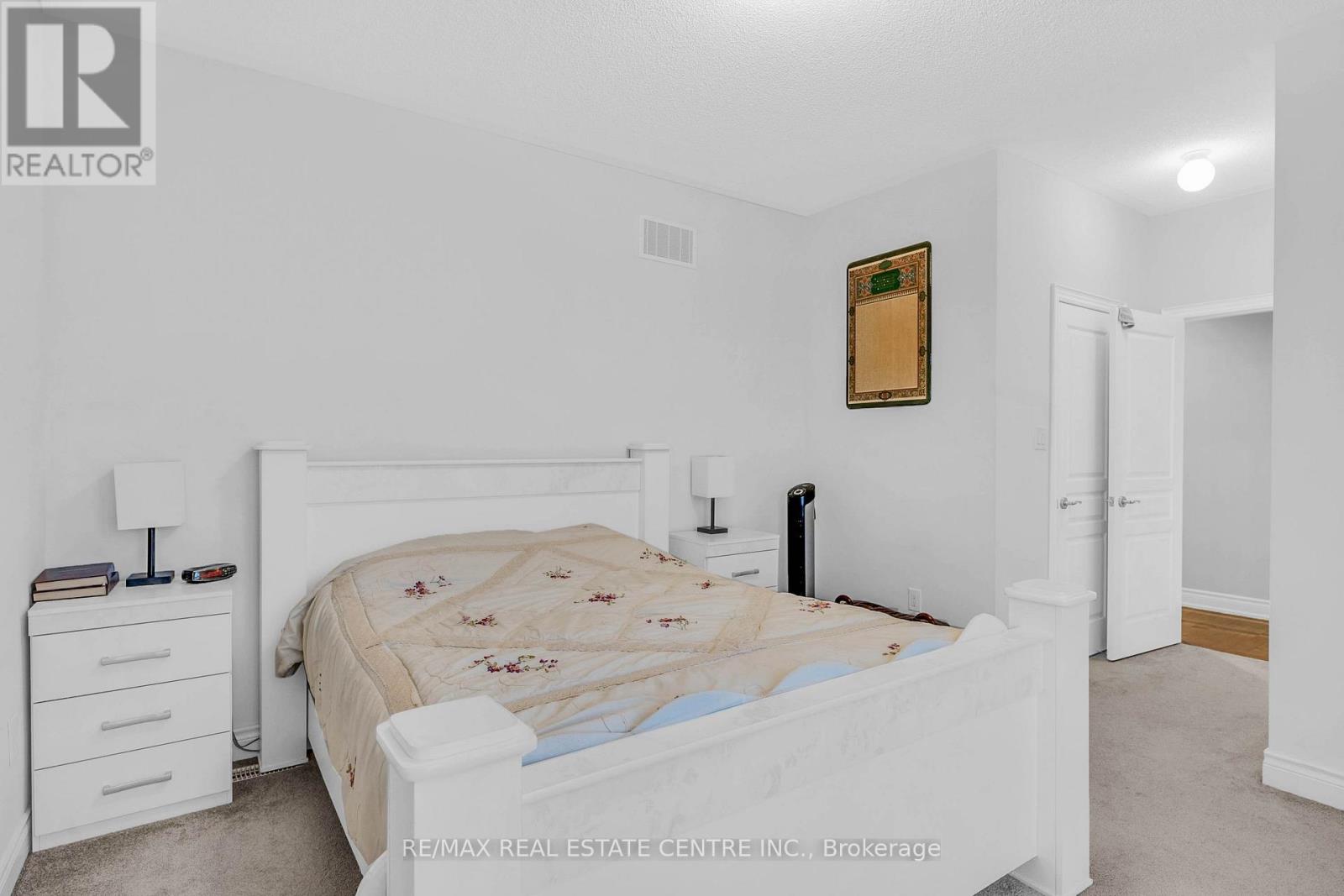 11 Mistyglen Crescent, Brampton, Ontario  L6Y 0X2 - Photo 33 - W12560946