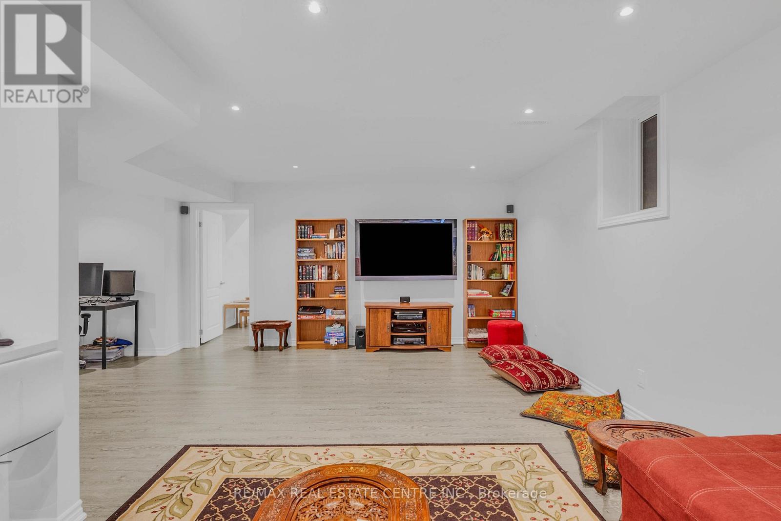 11 Mistyglen Crescent, Brampton, Ontario  L6Y 0X2 - Photo 38 - W12560946