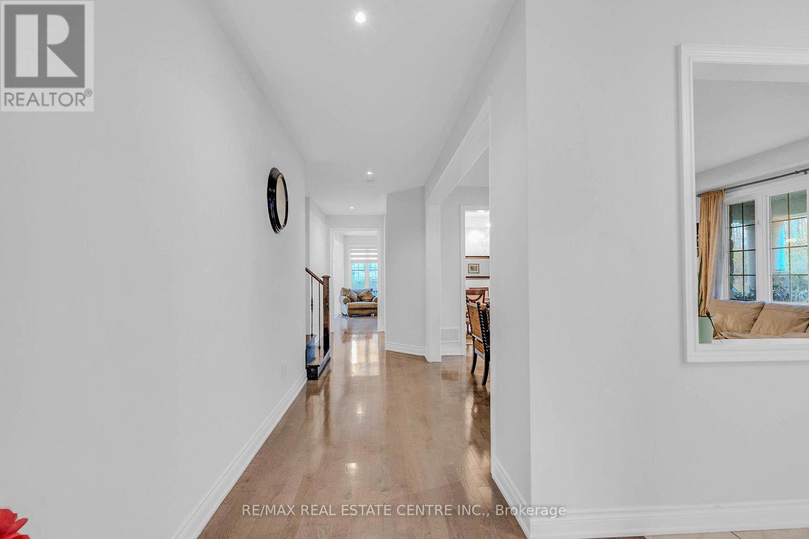 11 Mistyglen Crescent, Brampton, Ontario  L6Y 0X2 - Photo 6 - W12560946