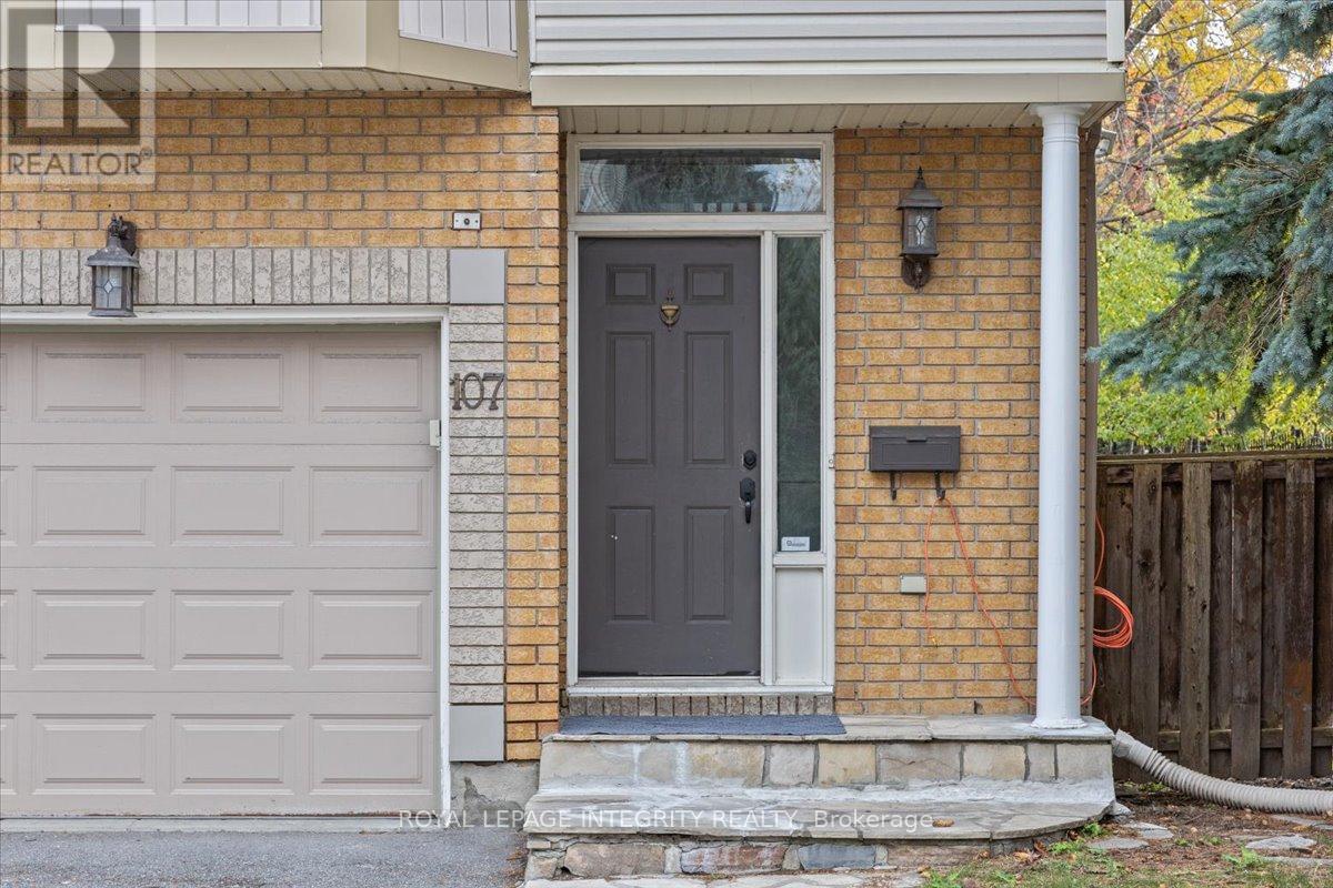 107 Corsica Private, Ottawa, Ontario  K1G 5Y1 - Photo 2 - X12561010