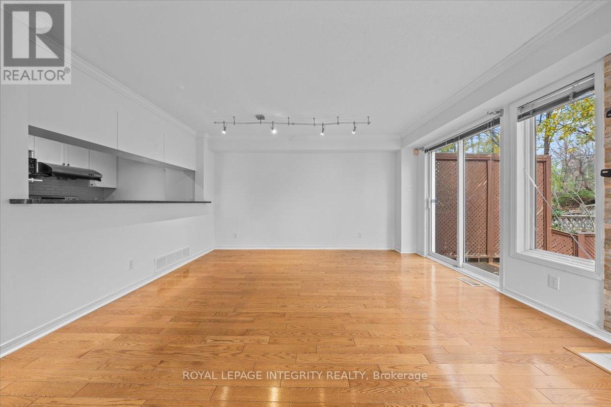 107 Corsica Private, Ottawa, Ontario  K1G 5Y1 - Photo 6 - X12561010