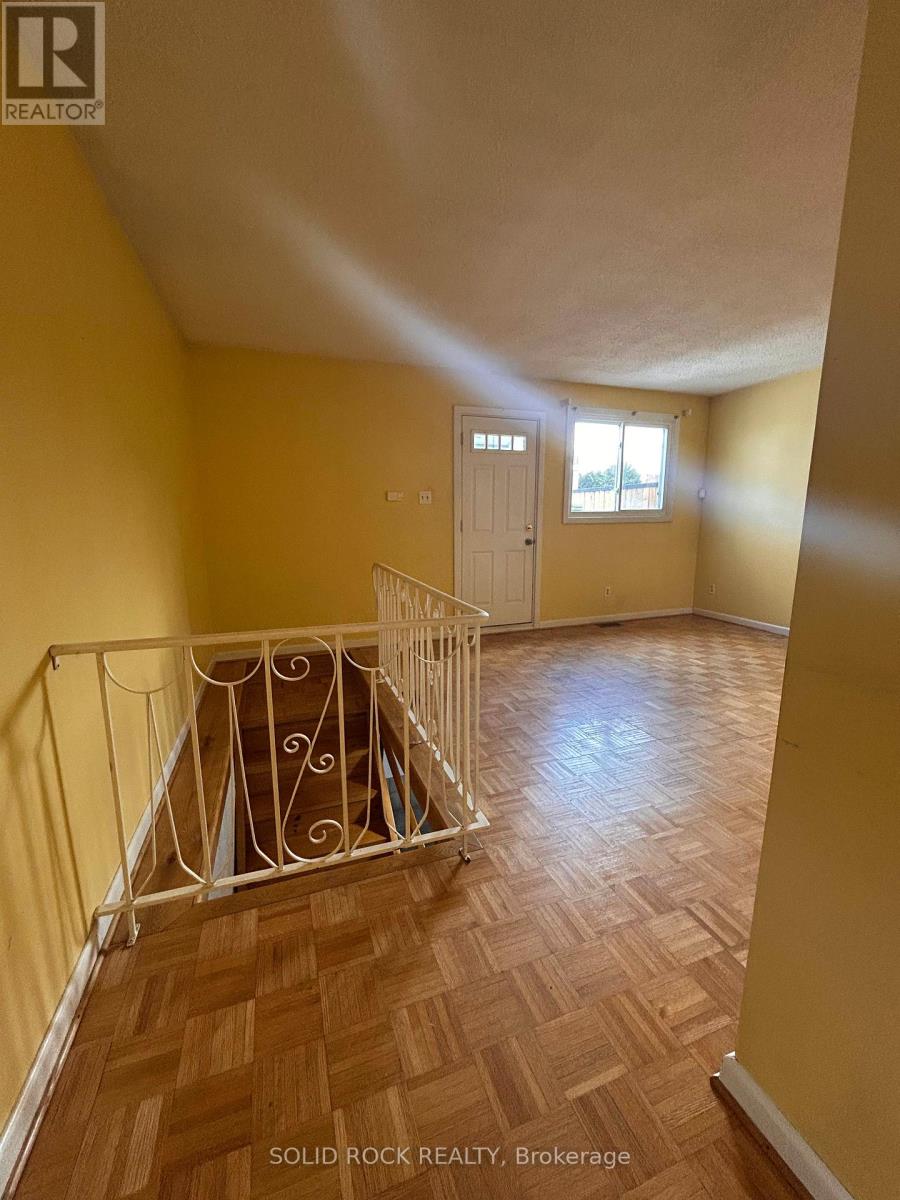 11 Melrose Avenue, Ottawa, Ontario  K1Y 1T8 - Photo 10 - X12561014