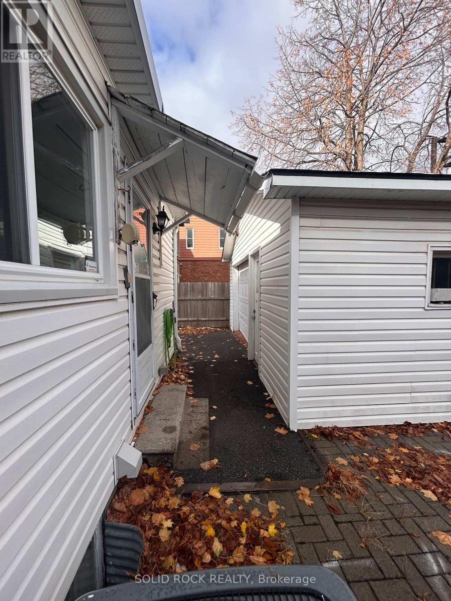11 Melrose Avenue, Ottawa, Ontario  K1Y 1T8 - Photo 26 - X12561014
