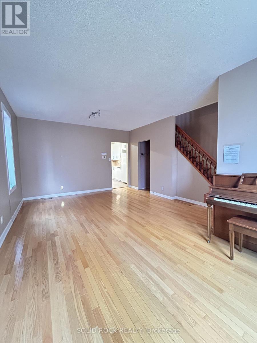 11 Melrose Avenue, Ottawa, Ontario  K1Y 1T8 - Photo 4 - X12561014