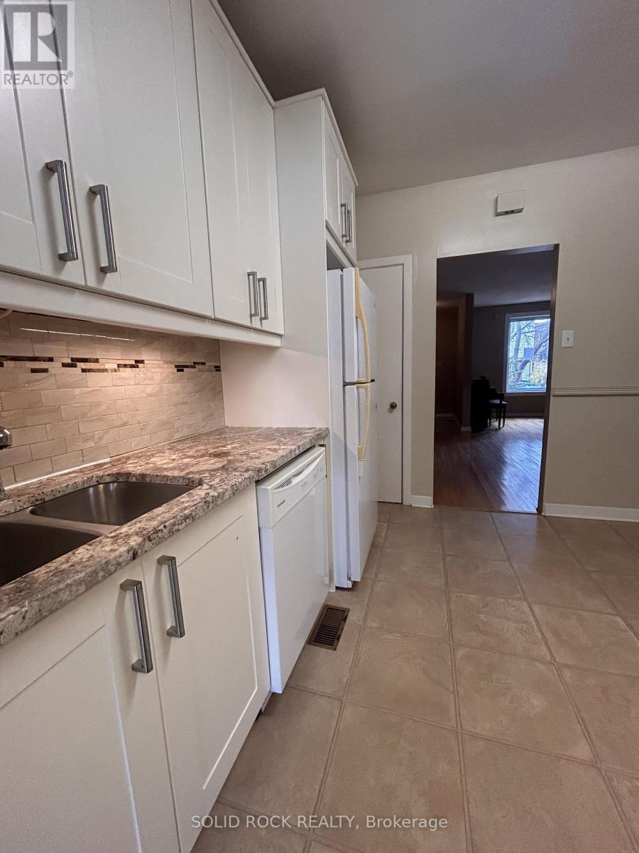 11 Melrose Avenue, Ottawa, Ontario  K1Y 1T8 - Photo 7 - X12561014