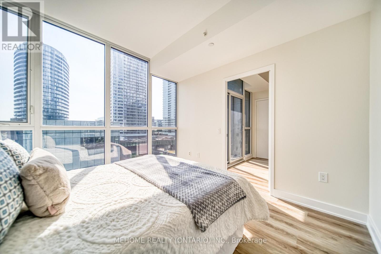 706 - 85 Queens Wharf Road, Toronto, Ontario  M5V 0J9 - Photo 24 - C12560986