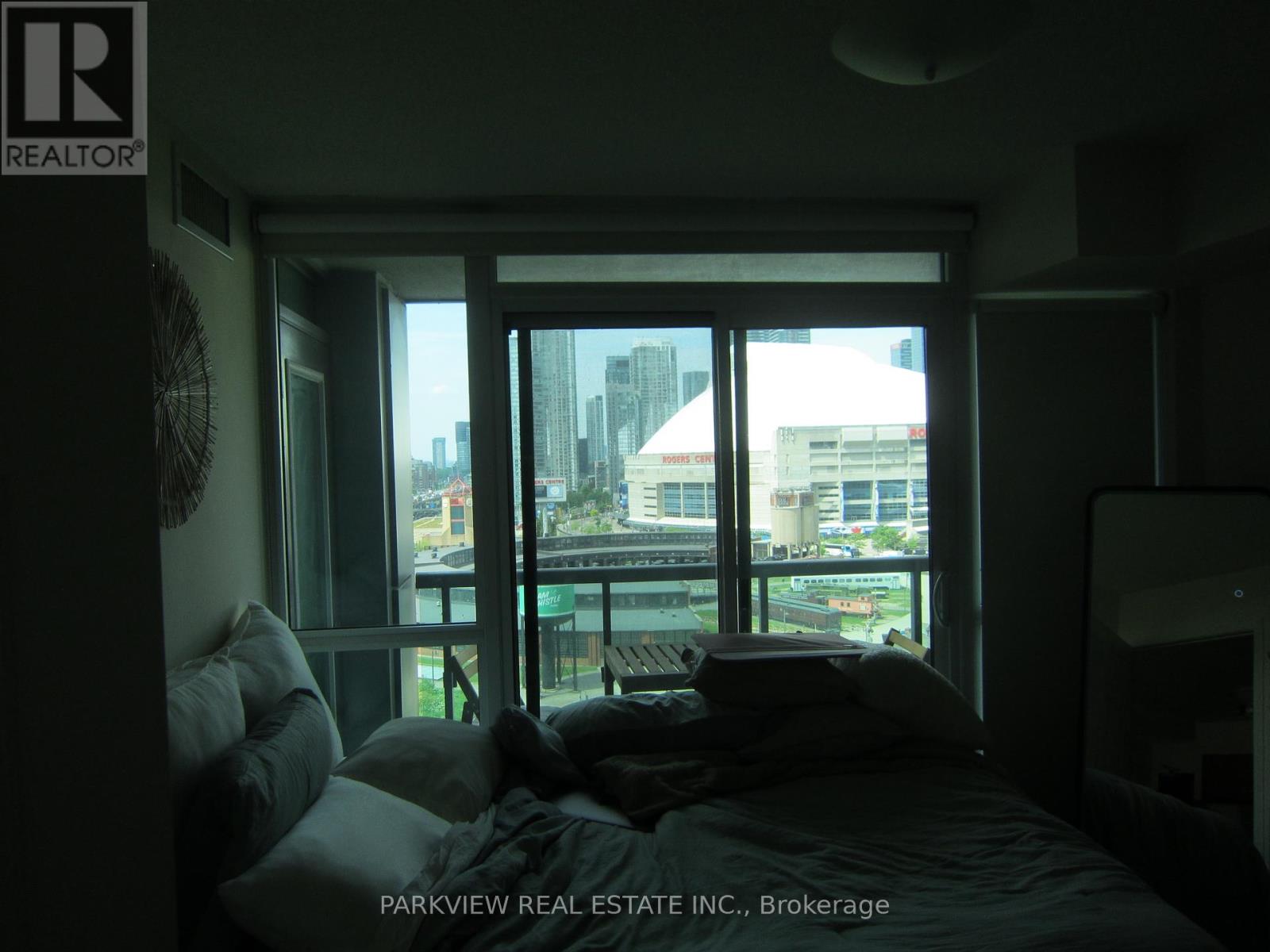 1615 - 25 Lower Simcoe Street, Toronto, Ontario  M5J 3A1 - Photo 3 - C12561008