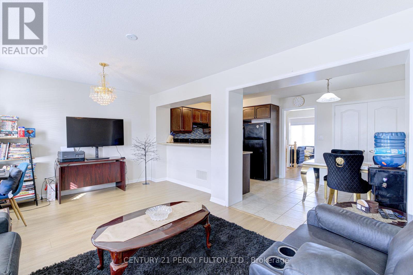 39 Vanhorne Close, Brampton, Ontario  L7A 0X8 - Photo 27 - W12560456