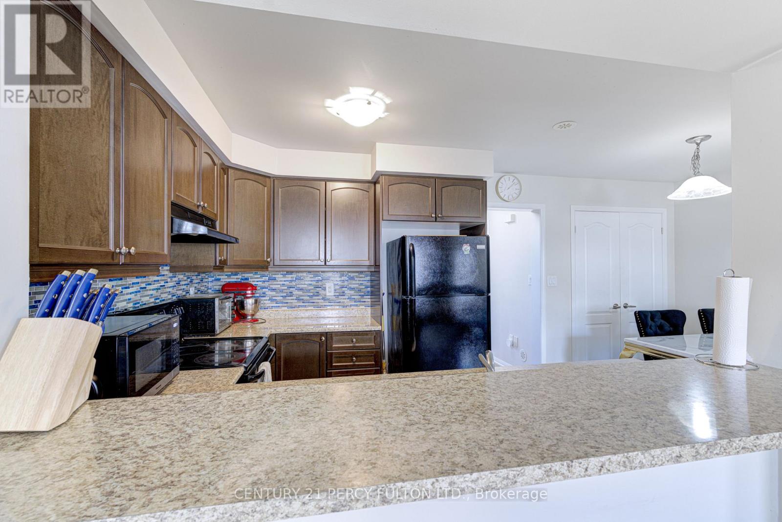 39 Vanhorne Close, Brampton, Ontario  L7A 0X8 - Photo 30 - W12560456