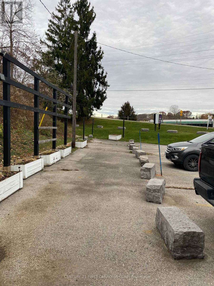 204 Carlow Road, Central Elgin, Ontario  N5L 1C5 - Photo 11 - X12327101