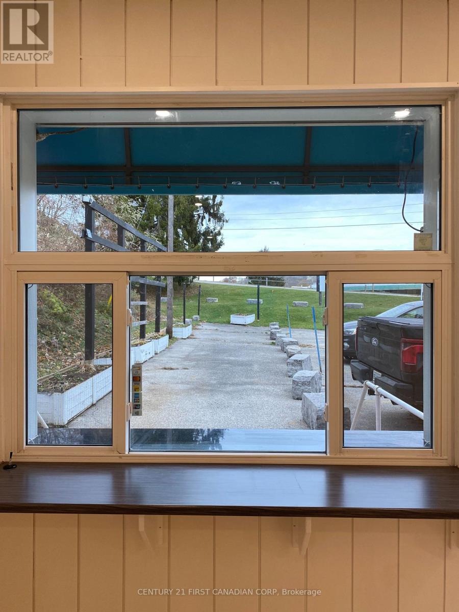 204 Carlow Road, Central Elgin, Ontario  N5L 1C5 - Photo 5 - X12327101