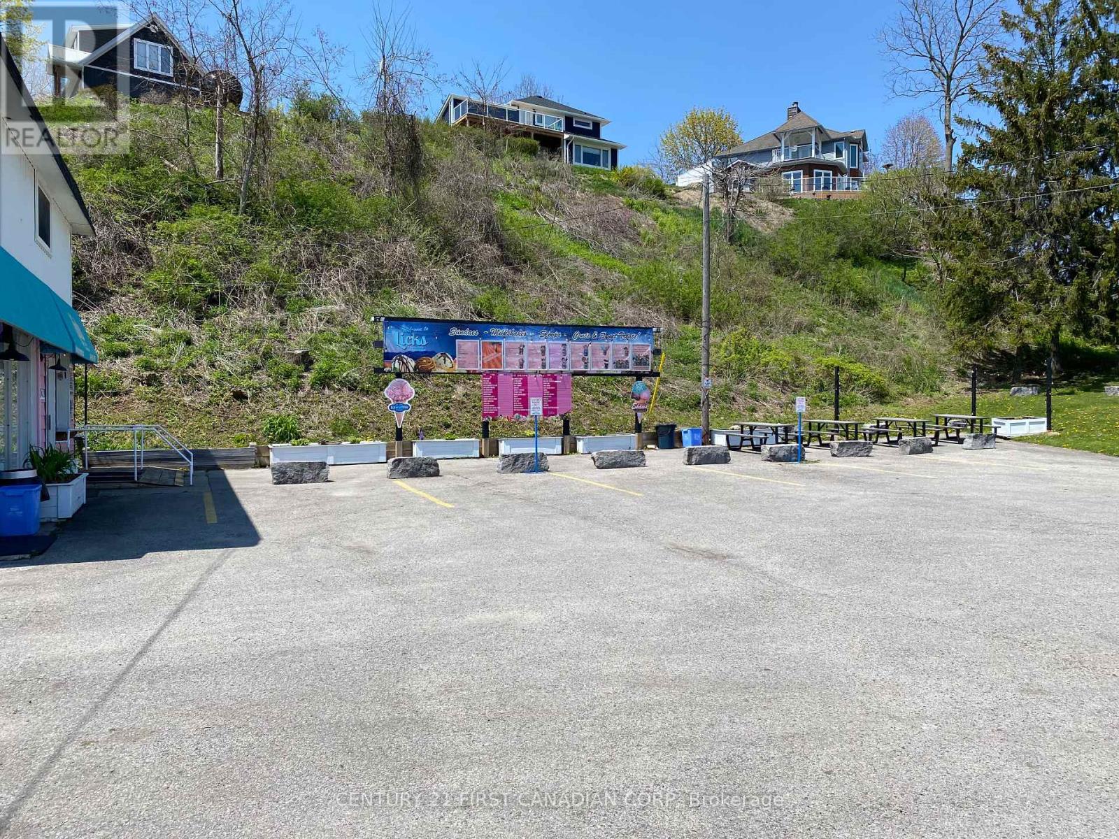 204 Carlow Road, Central Elgin, Ontario  N5L 1C5 - Photo 2 - X12327101