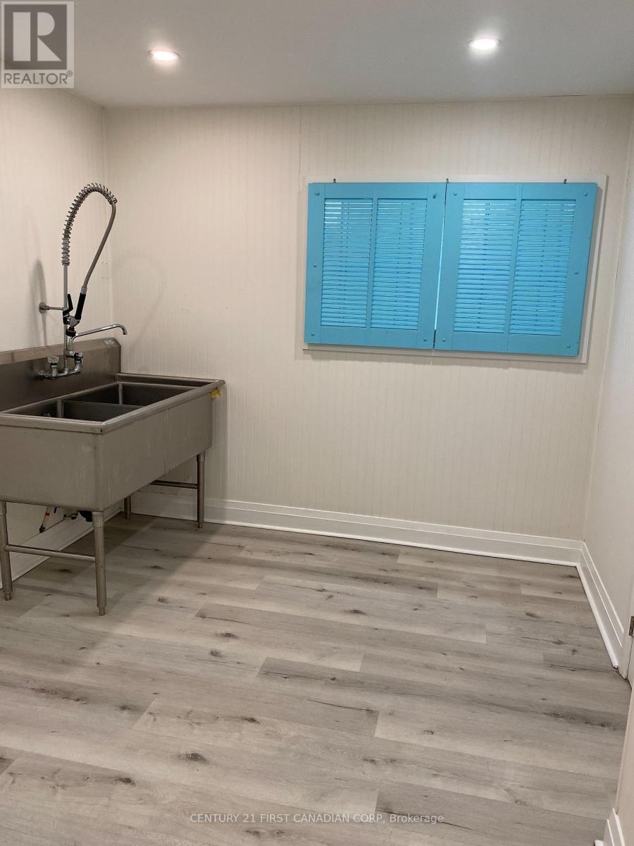 204 Carlow Road, Central Elgin, Ontario  N5L 1C5 - Photo 9 - X12327101