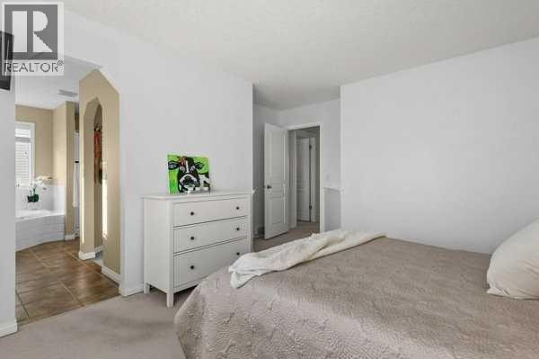 110 Cougar Ridge Circle Sw, Calgary, Alberta  T3H 5R7 - Photo 16 - A2263540