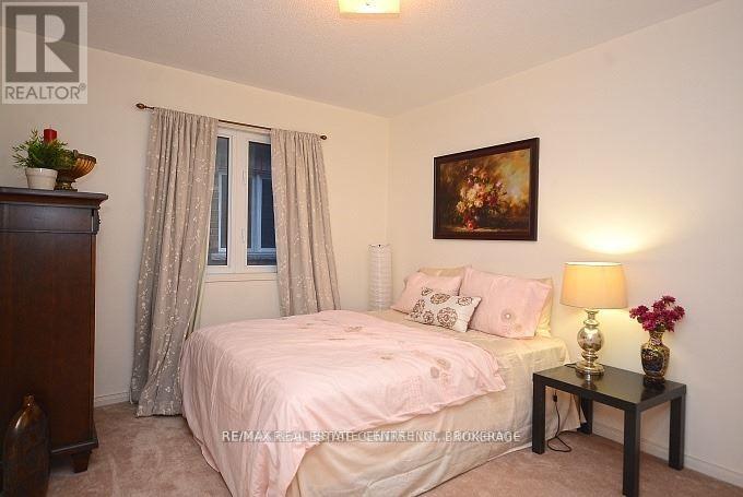 781 Shanks Heights, Milton, Ontario  L9T 7P8 - Photo 13 - W12560994