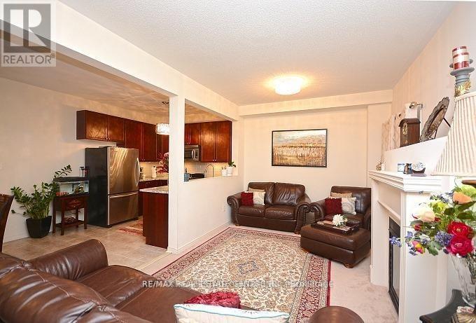 781 Shanks Heights, Milton, Ontario  L9T 7P8 - Photo 3 - W12560994