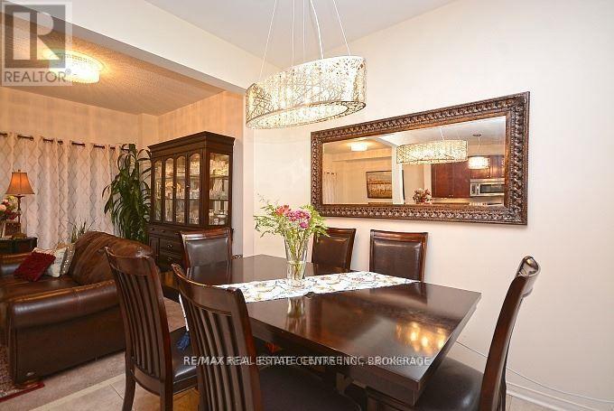 781 Shanks Heights, Milton, Ontario  L9T 7P8 - Photo 5 - W12560994