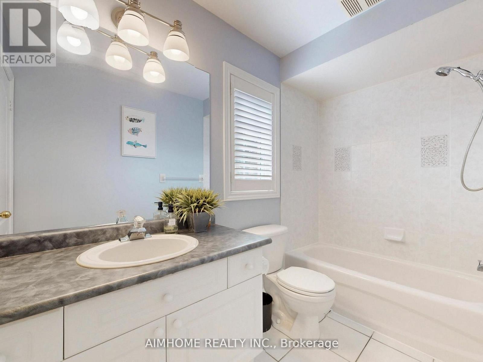 2051 Ashmore Drive, Oakville, Ontario  L6M 4T1 - Photo 27 - W12560996