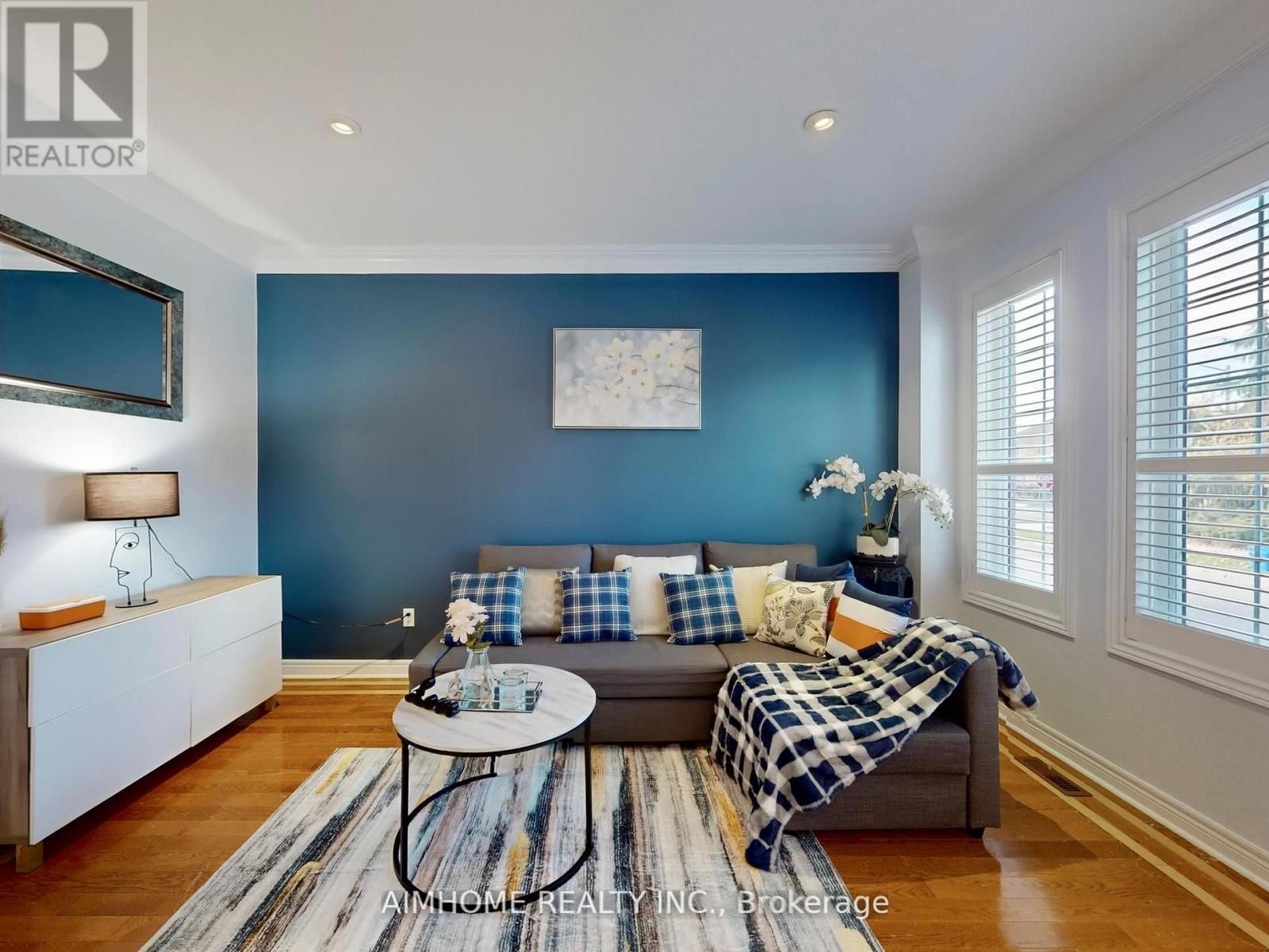 2051 Ashmore Drive, Oakville, Ontario  L6M 4T1 - Photo 4 - W12560996