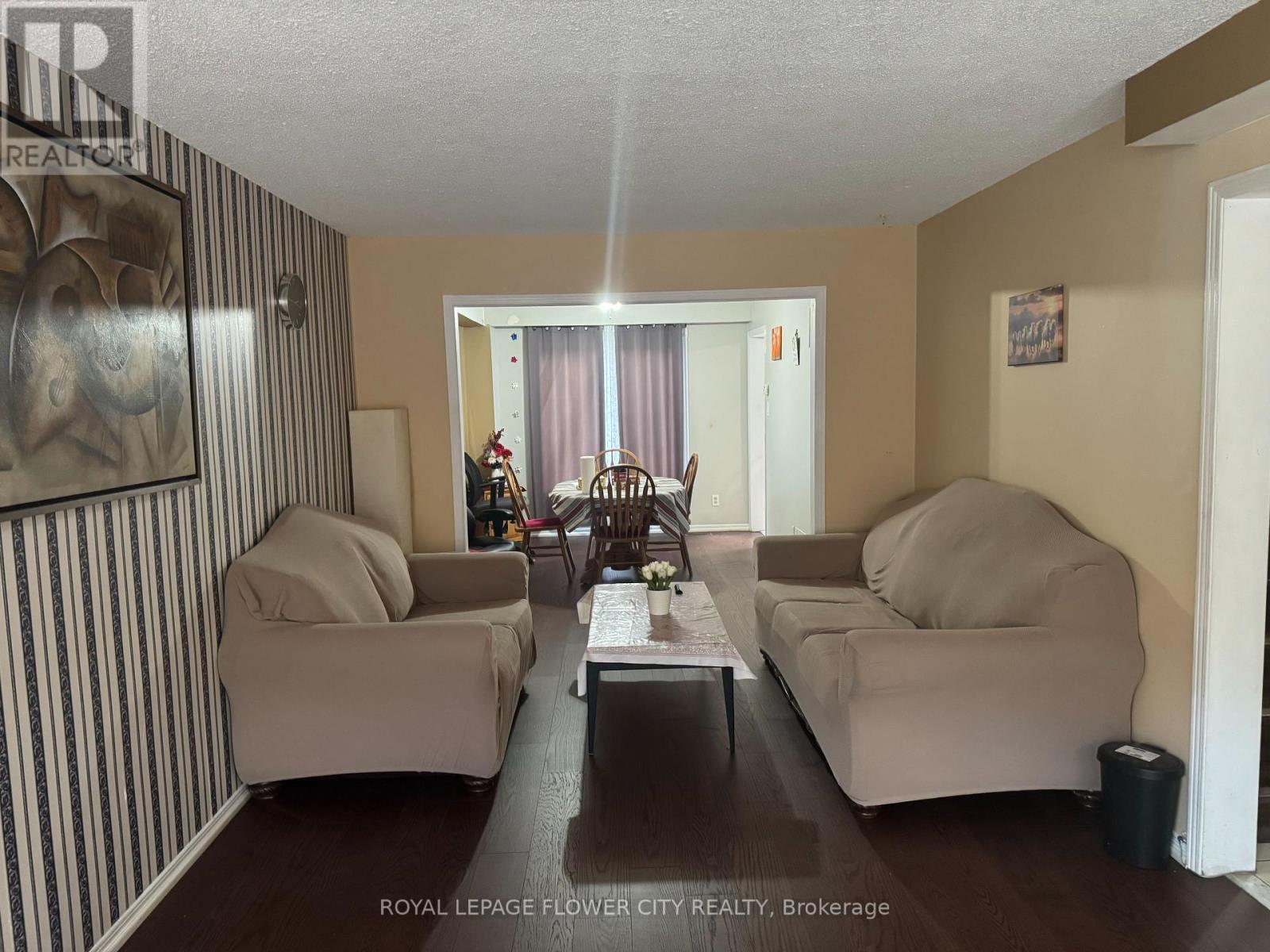 5364 Champlain Trail, Mississauga, Ontario  L5R 2Y4 - Photo 2 - W12561018