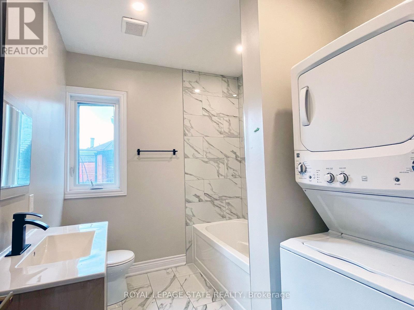 Upper - 360 Cannon Street, Hamilton, Ontario  L8L 2C2 - Photo 6 - X12560962