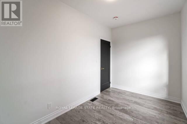 Upper - 360 Cannon Street, Hamilton, Ontario  L8L 2C2 - Photo 9 - X12560962