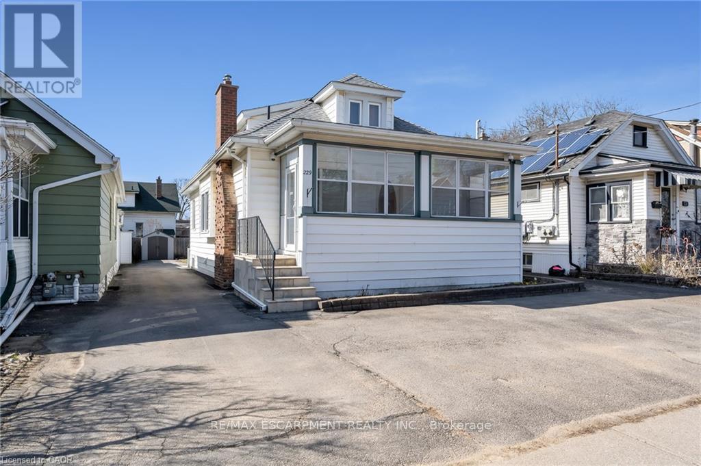 2 - 229 GENEVA STREET, St. Catharines, Ontario