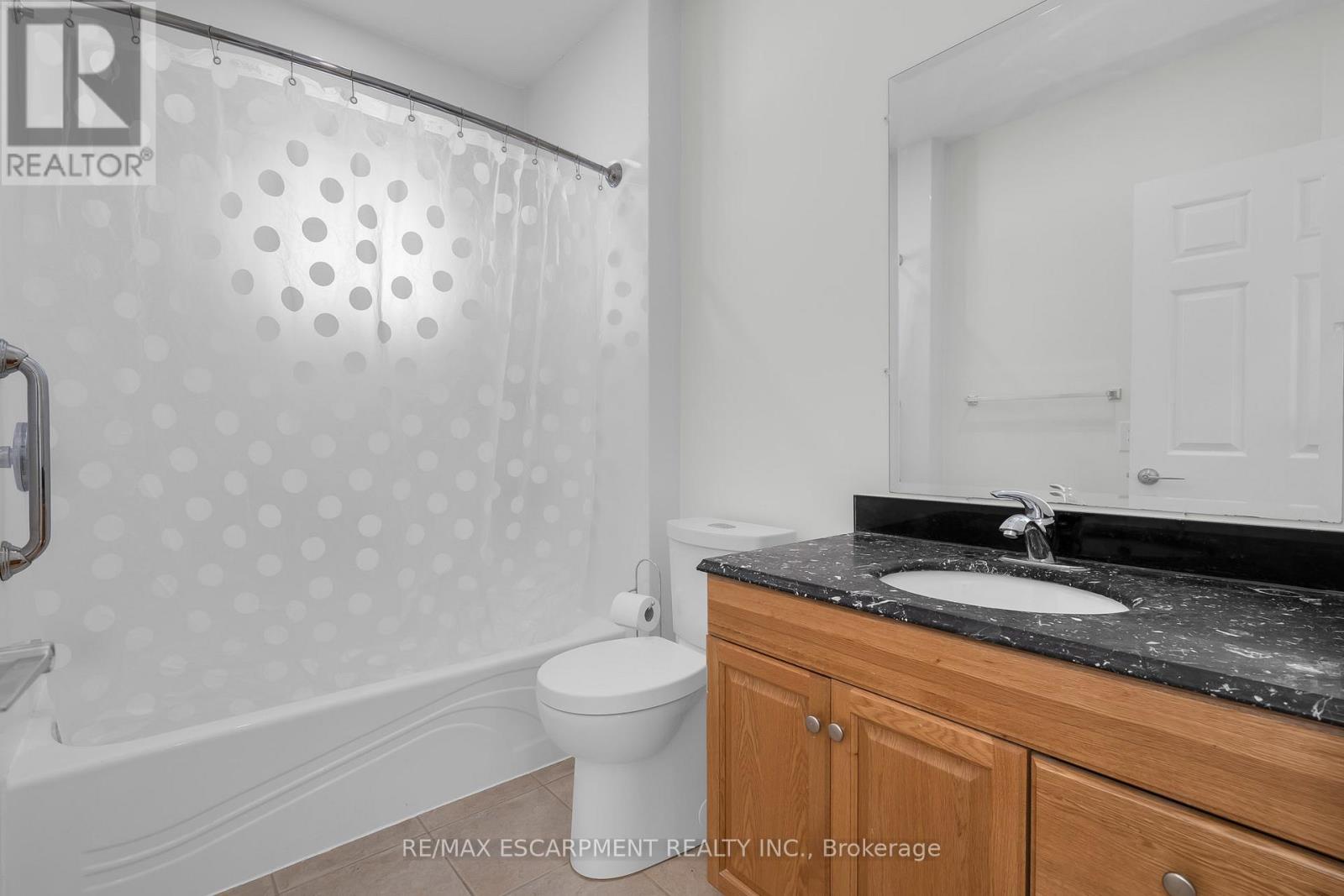 2 - 229 Geneva Street, St. Catharines, Ontario  L2R 4R1 - Photo 6 - X12560980