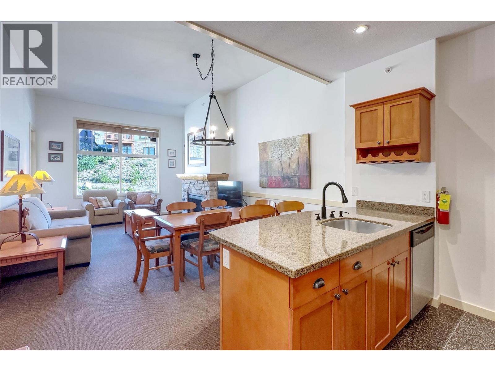 255 Feathertop Way Unit# 320 Big White Photo 5