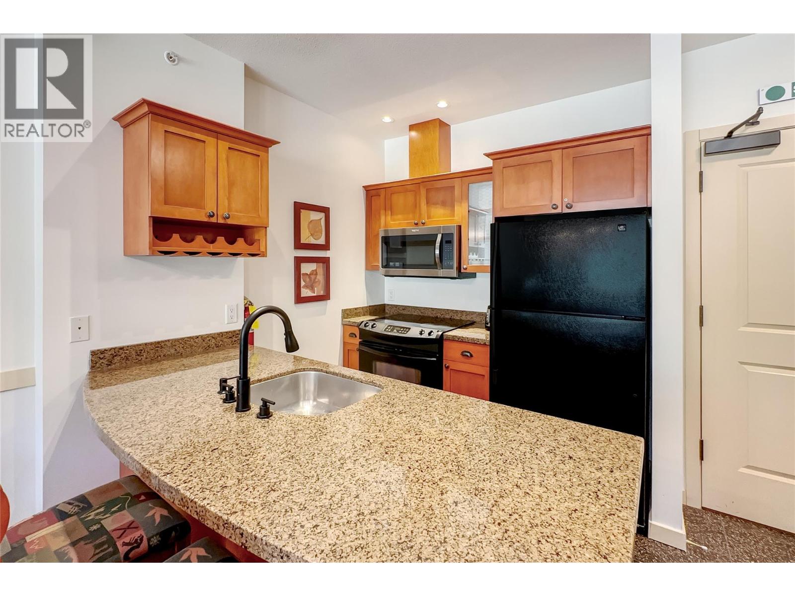 255 Feathertop Way Unit# 320 Big White Photo 7