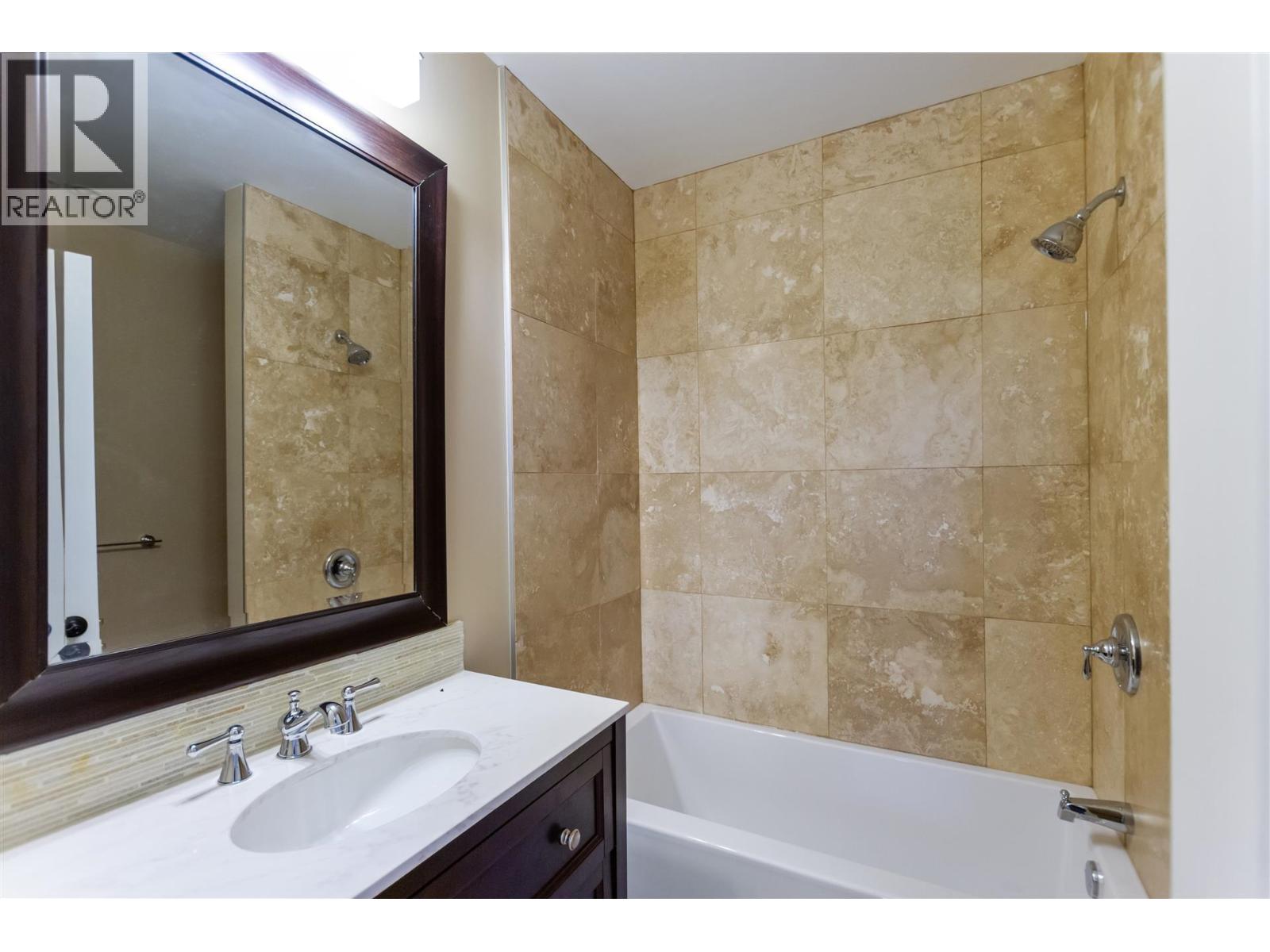 5521 Bessborough Drive, Burnaby, British Columbia  V5B 1E1 - Photo 26 - R3067627